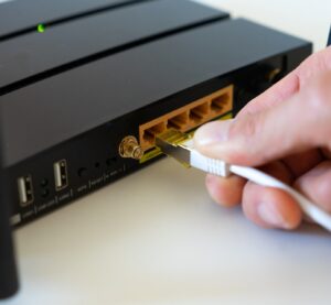 Gdzie powinien stać router do Internetu w mieszkaniu i w domu?