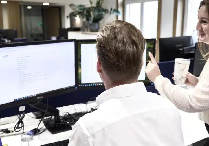 Oko szefa zawsze otwarte - monitorowanie komputera pracownika w erze pracy hybrydowej