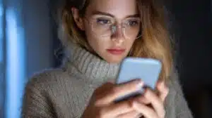 Nie wiesz kto dzwoni? Sprawdź, jak zidentyfikować nieznany numer telefonu